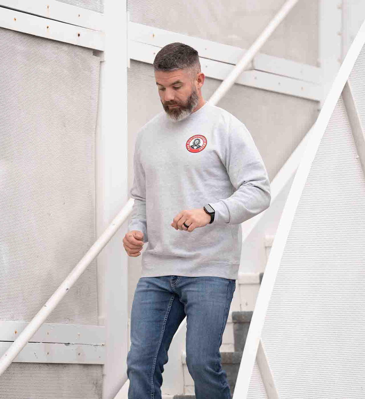 Chase Dreams - Serve Others Crewneck